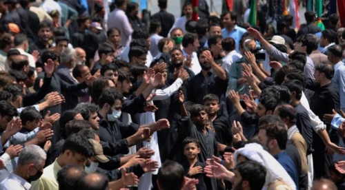 Pakistan'da Kerbela törenine bombalı saldırı